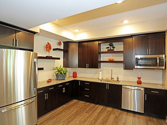 3rd image of 1015 Bolling Ave Unit 308