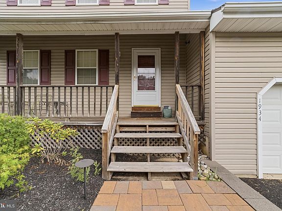 3rd image of 1934 Colonial Dr