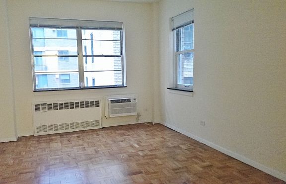 4th image of 40 E 89th St APT 7G