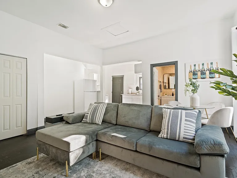 1221 E Columbus Dr #A — Photo 3