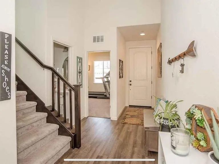 1160 Dartmouth Cir — Photo 5