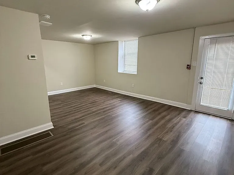 Brand New 1 Bed 1 Bath Apartment For Rent. — Photo 3