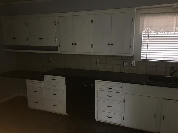 4th image of 4009 Western Cir