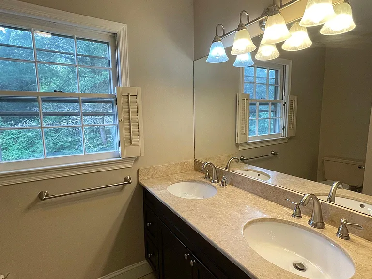8824 Fircrest Pl — Photo 9