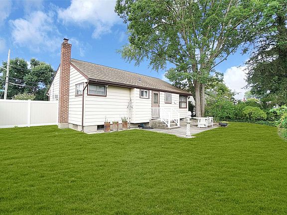 3rd image of 7 Pepper Cir S