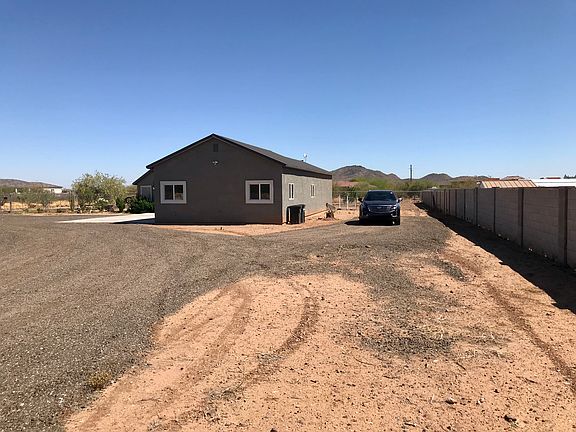 3rd image of 2221 W Desert Hills Dr