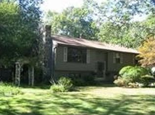 37 Pomeroy Meadow Rd, Southampton, MA 01073