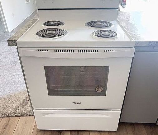 5th image of 206 Ketchum St E #1
