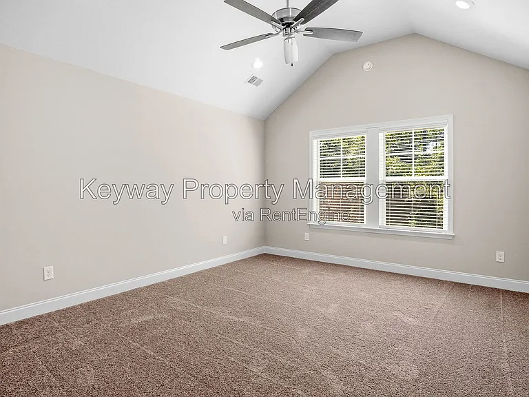3225 Venetian Dr — Photo 12
