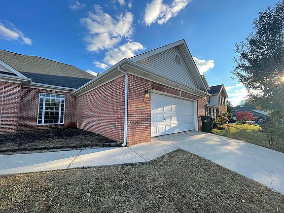 5th image of 336 Bradford Farms Dr