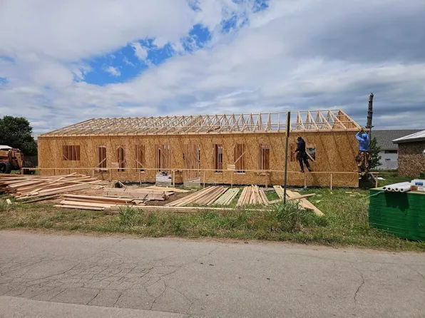 512 N Arapaho, Hennessey, OK 73742
