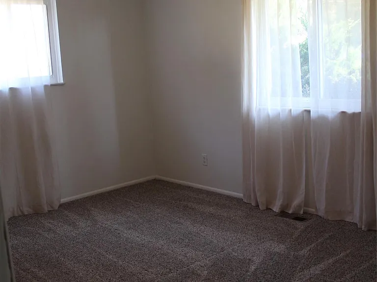37 Maplecrest Dr — Photo 15