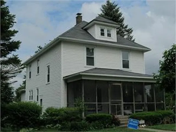 1122 Orchard Ave, Muscatine, IA 52761