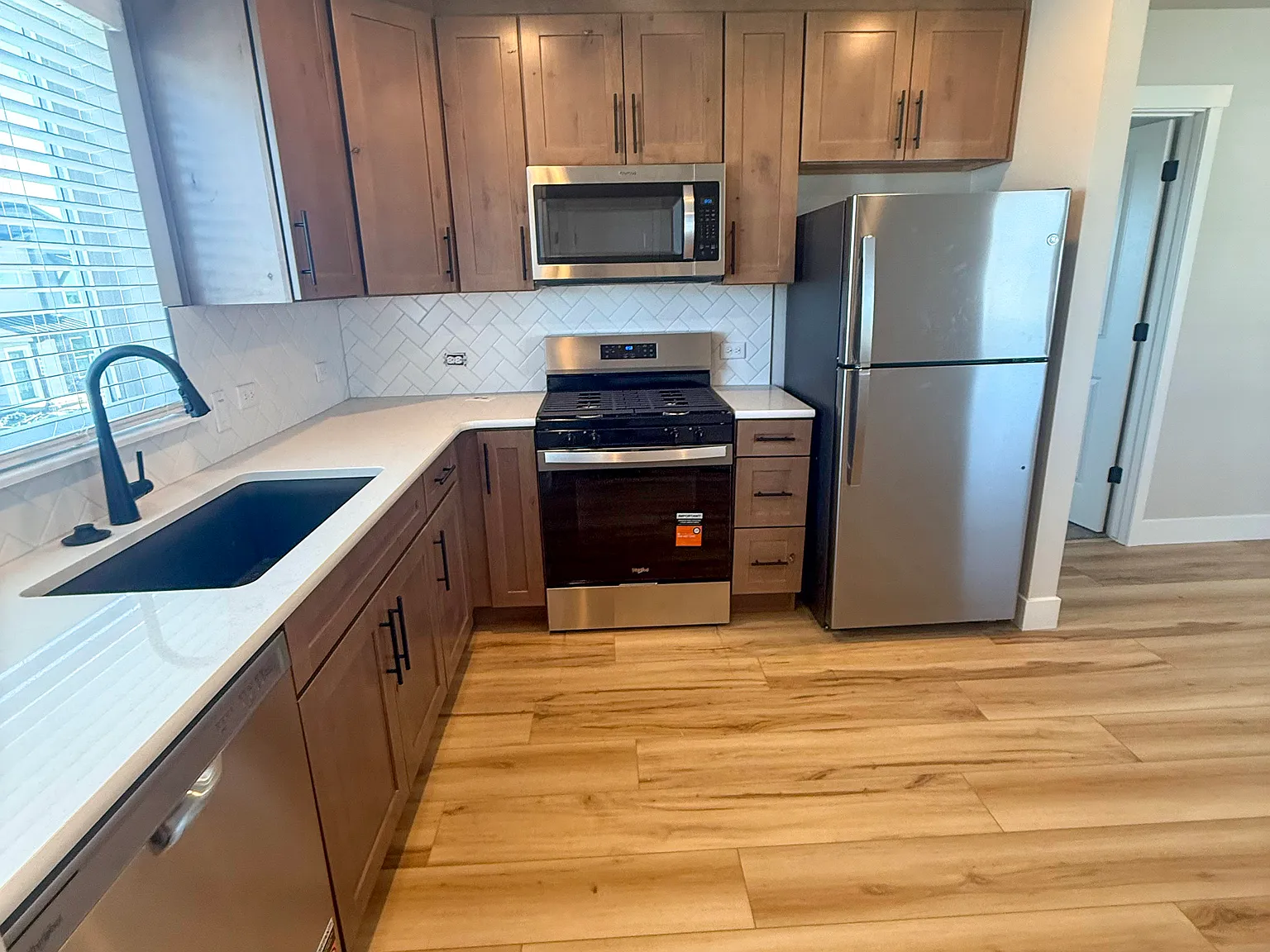 1 bed, 700 sqft, $1,650 — Photo 4