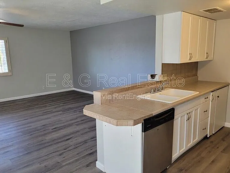 17019 E Calle Del Oro #D — Photo 7