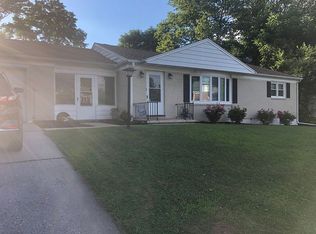 2471 Warwick Rd, York, PA 17408