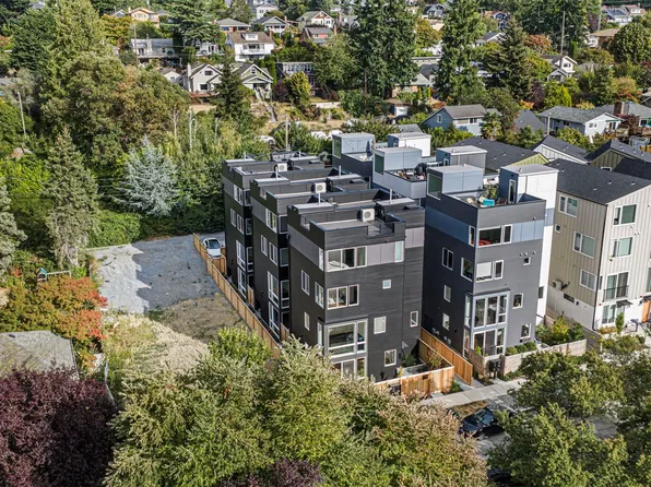 6318 41st Avenue SW #1A, Seattle, WA 98136