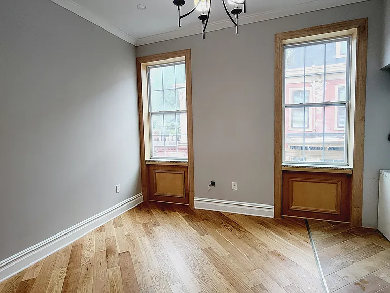 3402 Pearl St — Photo 4