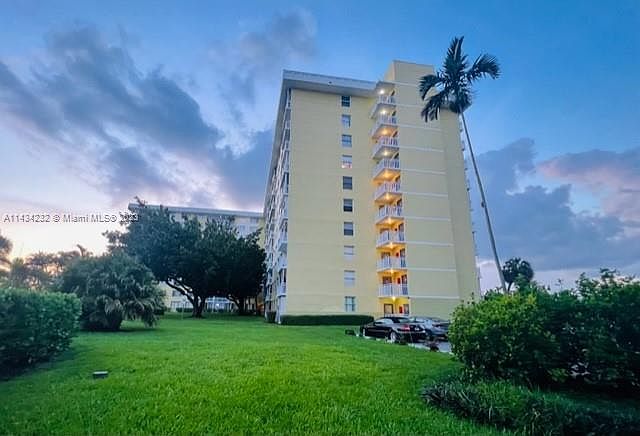 1st image of 4400 Hillcrest Dr APT 608A