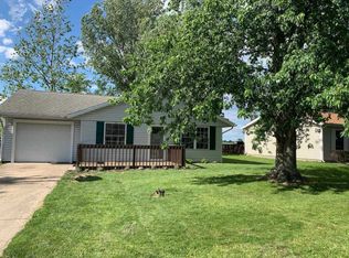 411 W Darby Dr, Otterbein, IN 47970