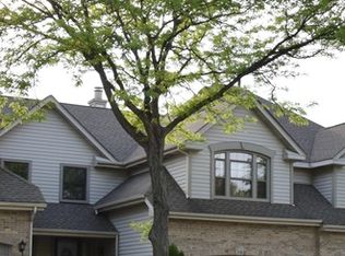 192 Benton Ln, Bloomingdale, IL 60108