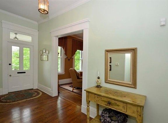 2nd image of 785 Ivy Ave
