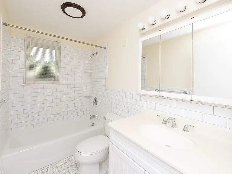 Eli Whitney Apartments — Photo 12