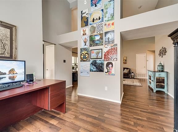 4th image of 817 Heatherwood Dr