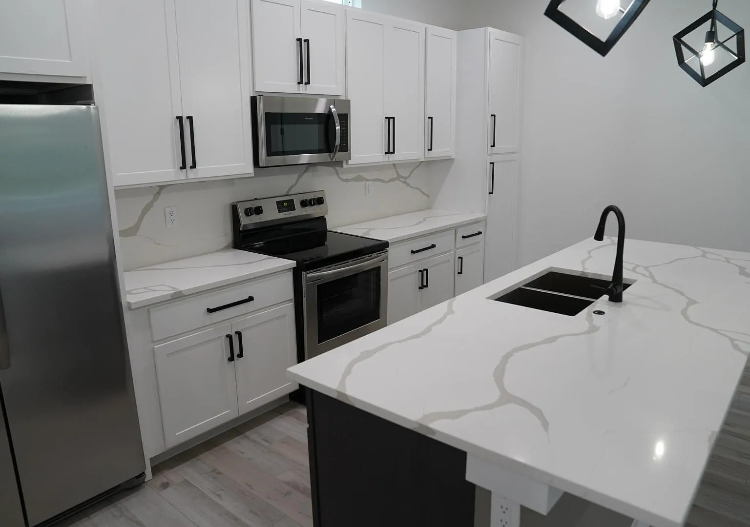 2 bed, 1250 sqft, $2,350 — Photo 4