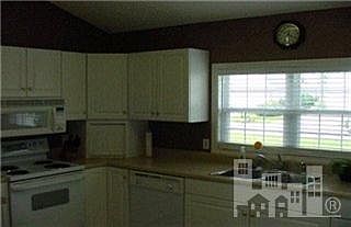3rd image of 5117 Long Point Drive