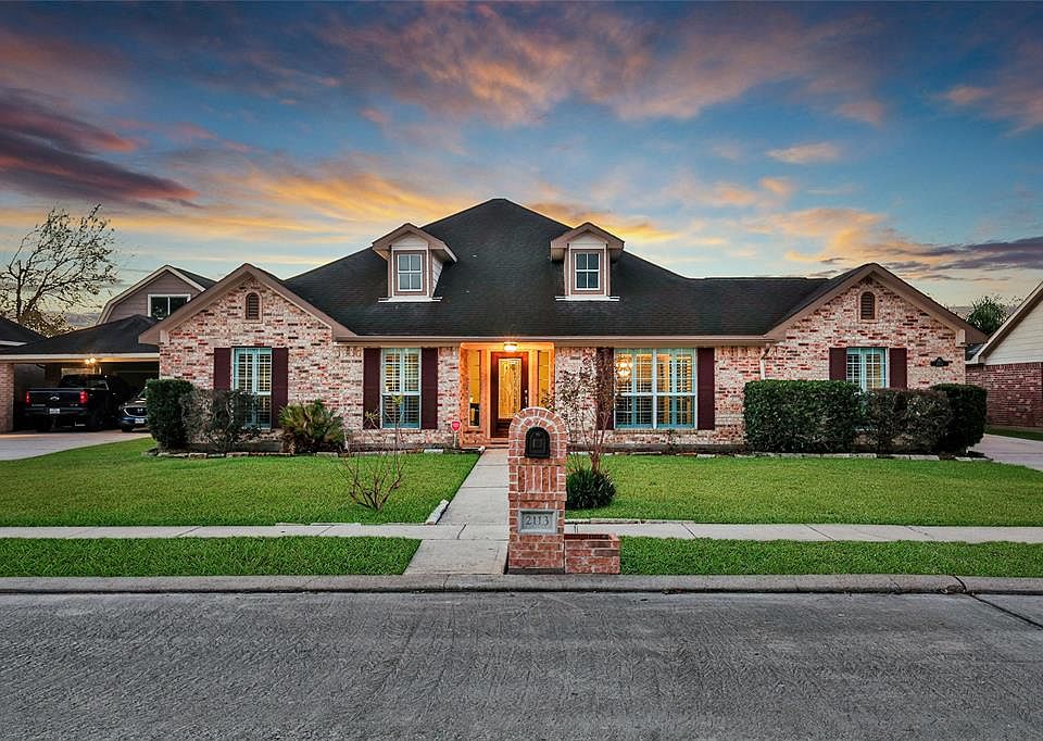 1st image of 2113 Paintbrush Ave