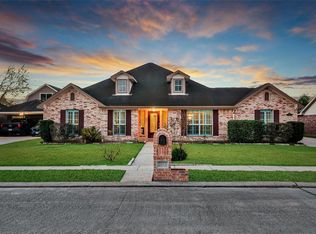 2113 Paintbrush Ave, League City, TX 77573