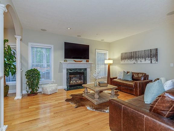 5th image of 5 Glastombury Drive