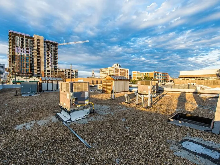 3100 Commerce St #140 — Photo 39