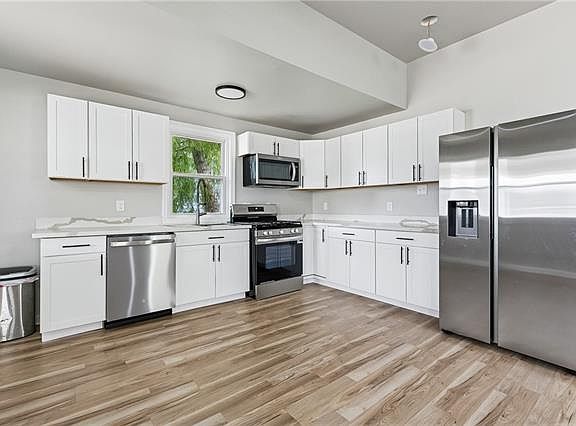 5th image of 1323 Pauline St