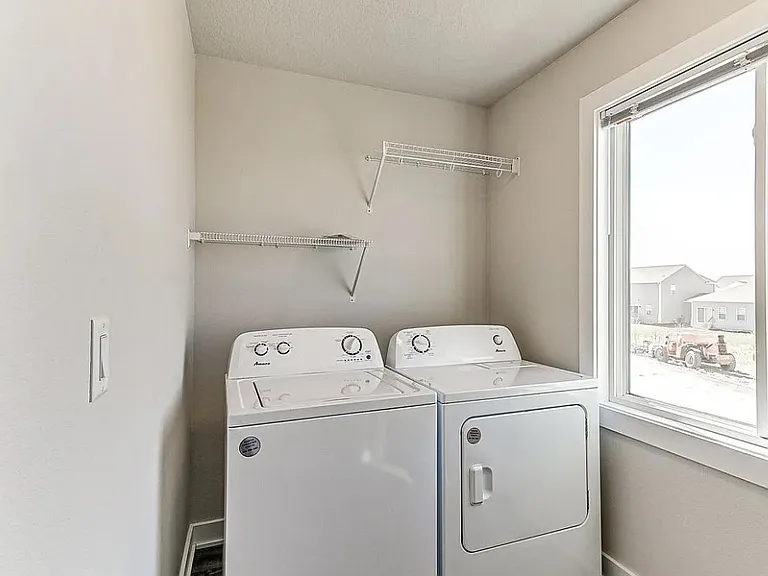 6959 Bluebell Ct — Photo 8