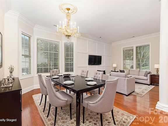 4th image of 4204 Belle Meade Cir