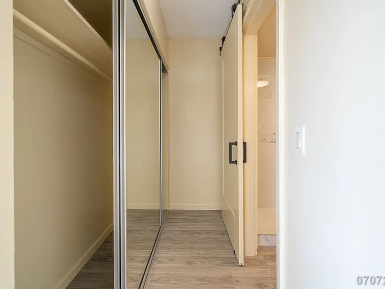 419 Keoniana St #501 — Photo 20