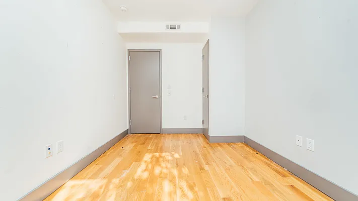 Rented by Nooklyn NYC LLC | media 3