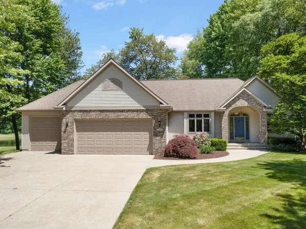 6640 Holly Dr, West Olive, MI 49460