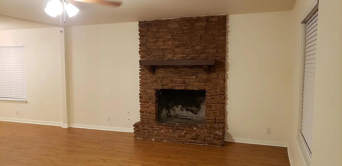 Building Photo - 1202 E Saint Johns Ave #B