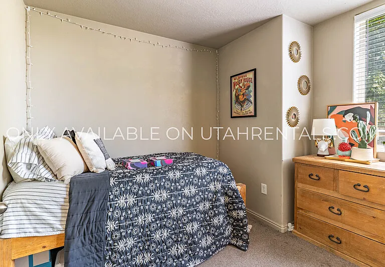 871 E 620 N #J2-1 — Photo 9