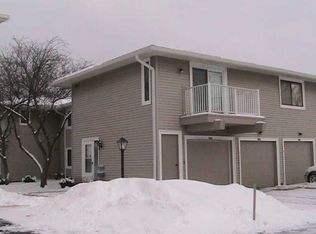 944 Eastbrooke Ln, Rochester, NY 14618