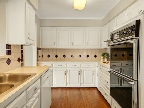 4th image of 9518/9520 Summerhill Ln