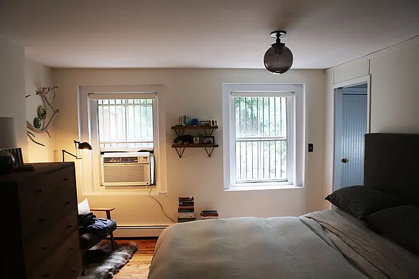 Rented by Chris Stewart, LREB | media 18