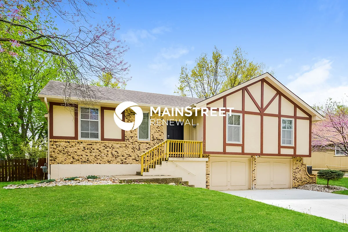 Front View - 16105 E 27th Ter S
