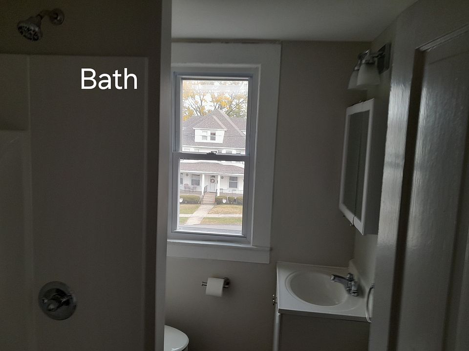 2nd image of 432-434 W Drinker St #432 & 434