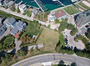 822 Bluffs Ct, Bay Harbor, MI 49770