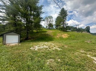 5961 Lower Sand Lick Rd, West Liberty, KY 41472