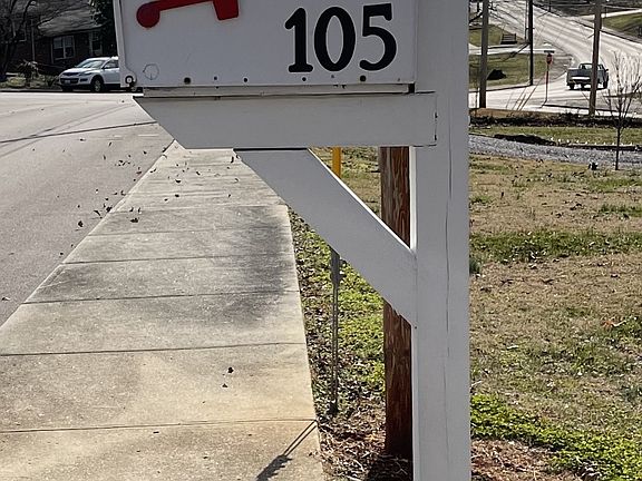 4th image of 105 Rebel Hill St
